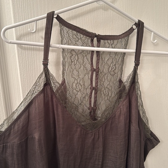 TORRID slip tank - Picture 2 of 3